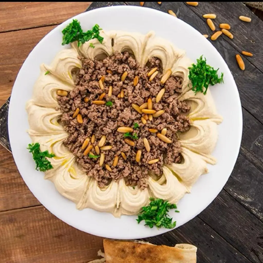 Hummus with Meat